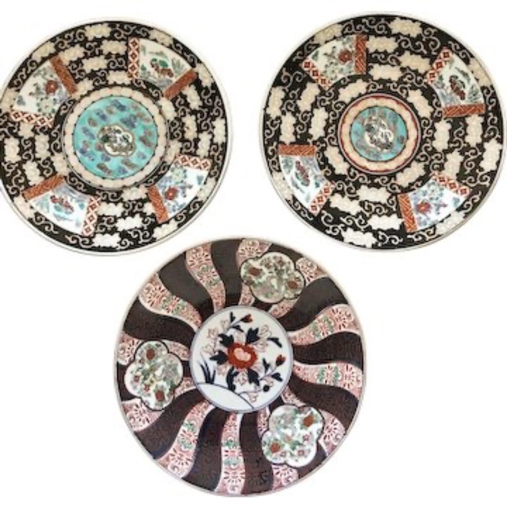 Antique IMARI PORCELAIN 10" CHARGERS